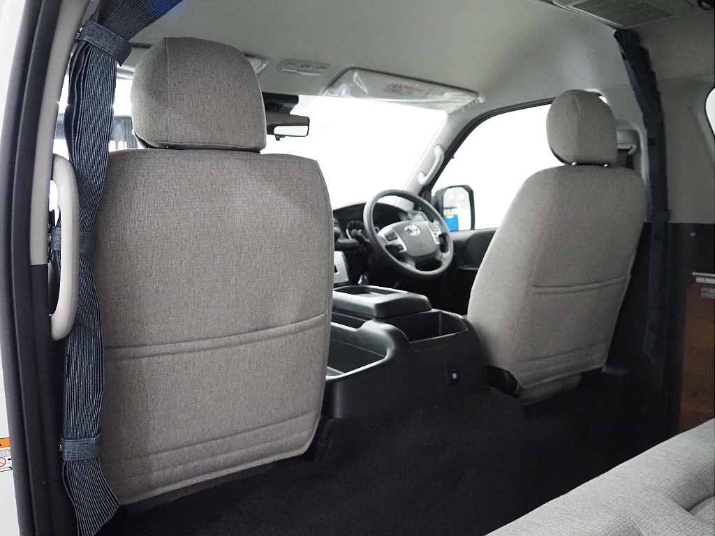 新車ワゴンGL2WD　オリジナル8ナンバーキャンピングカー【BELUGA】が入庫しました♪木目内装/フルフラット3人掛けシート！