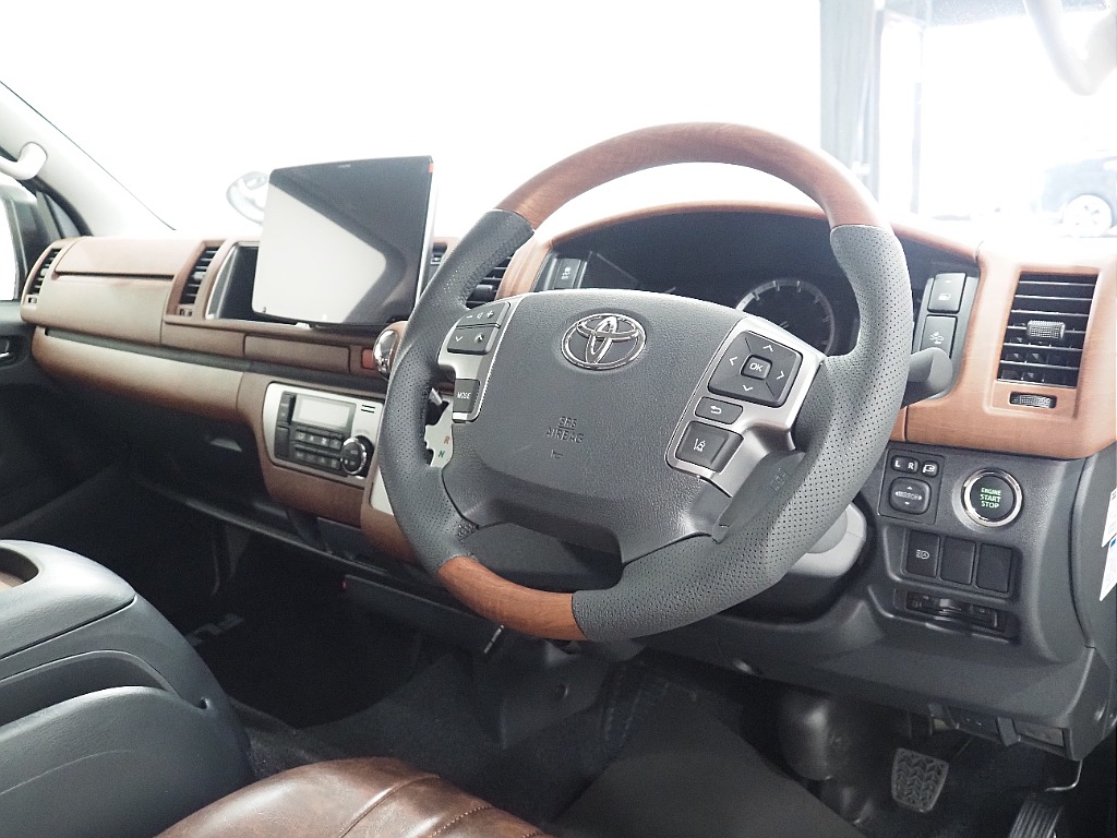 トヨタ ハイエースバン(12枚目)