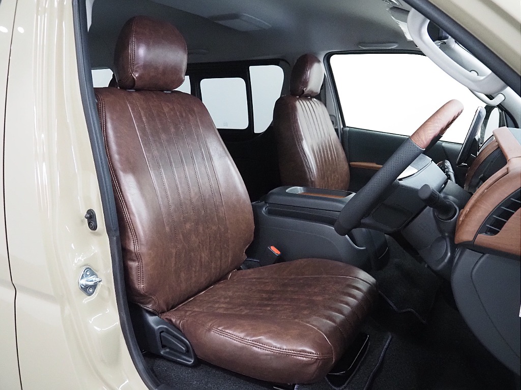 トヨタ ハイエースバン(13枚目)