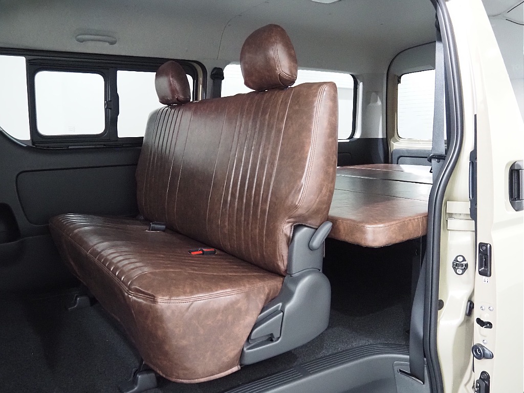 トヨタ ハイエースバン(15枚目)