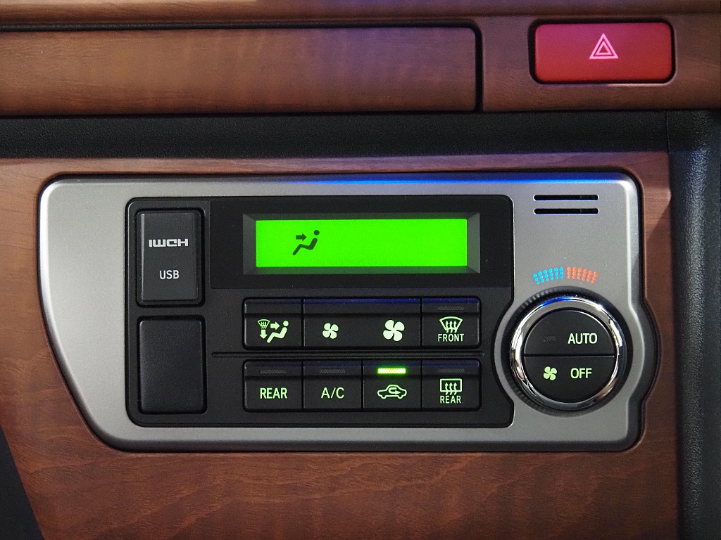 トヨタ ハイエースバン(22枚目)