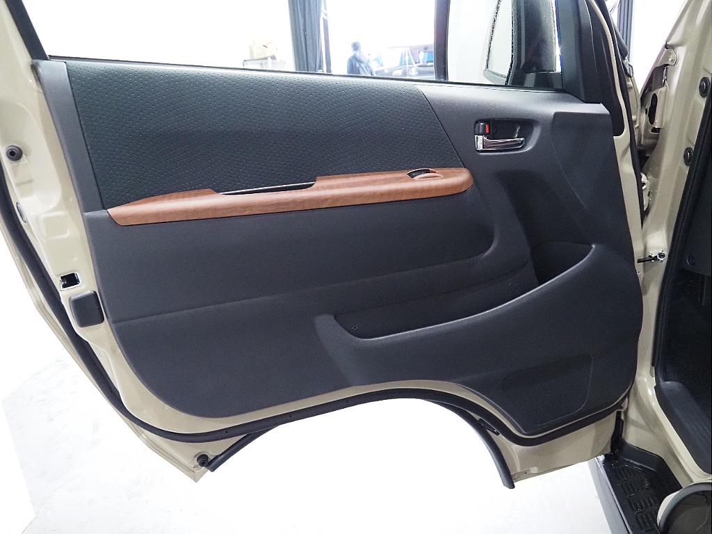 トヨタ ハイエースバン(31枚目)