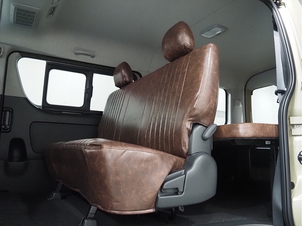 トヨタ ハイエースバン(33枚目)