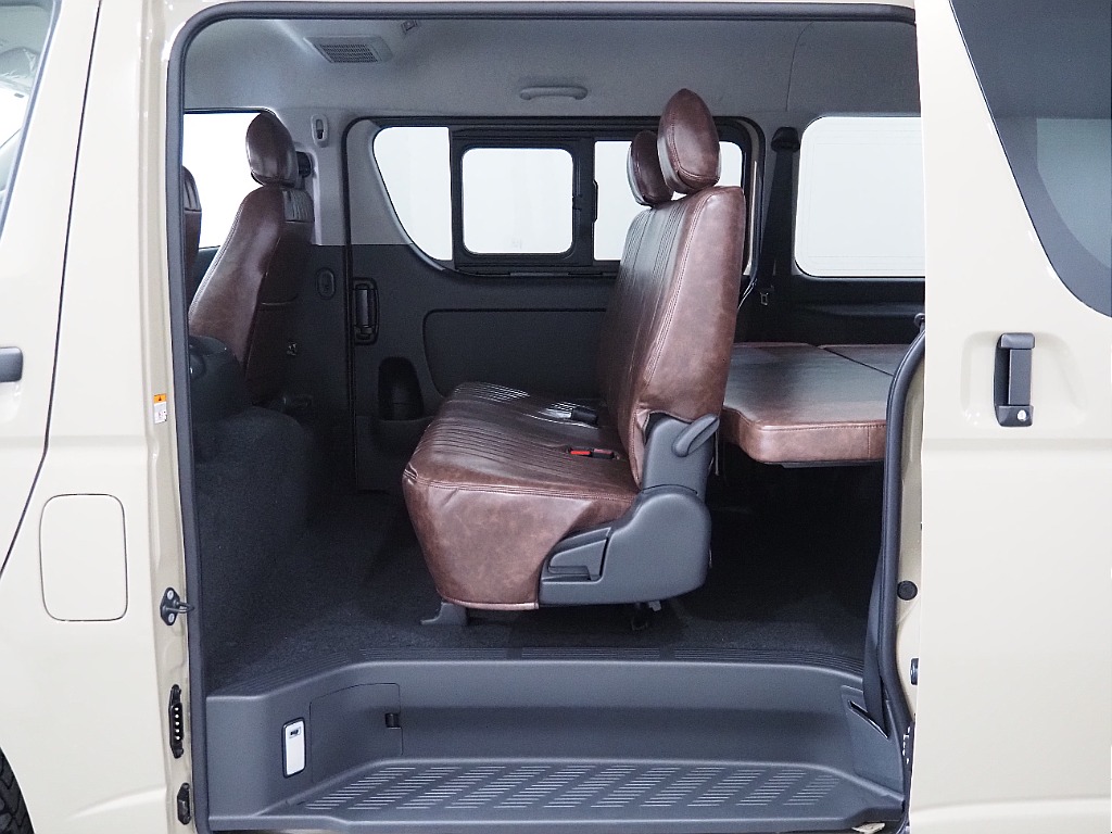 トヨタ ハイエースバン(35枚目)