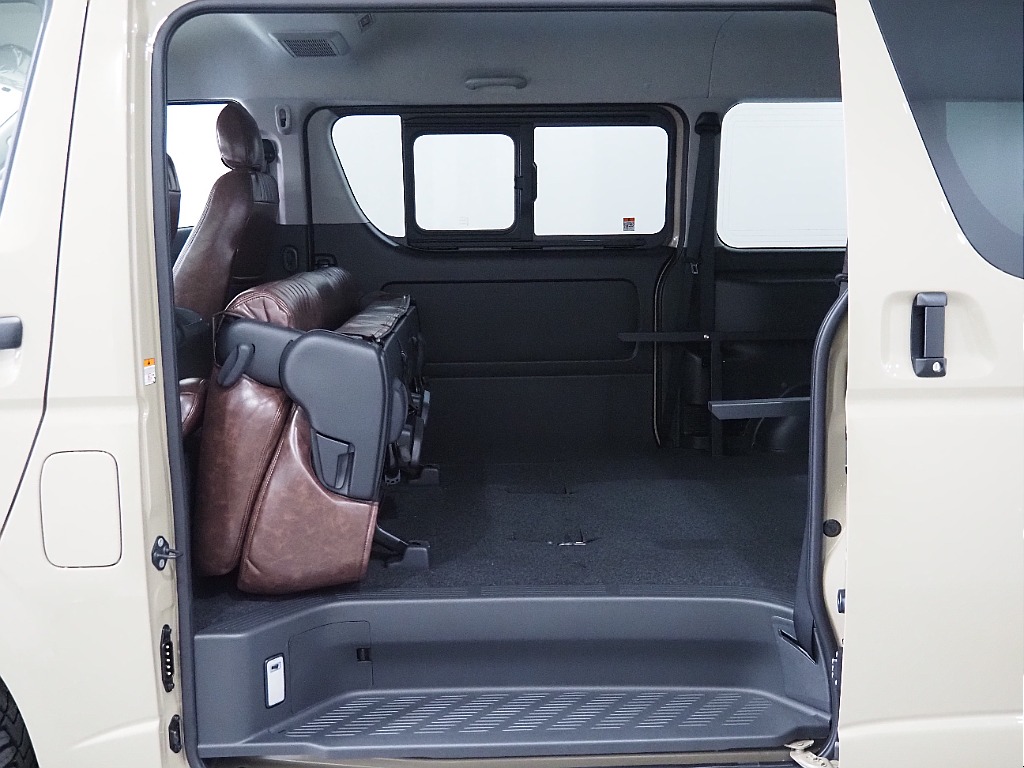 トヨタ ハイエースバン(36枚目)