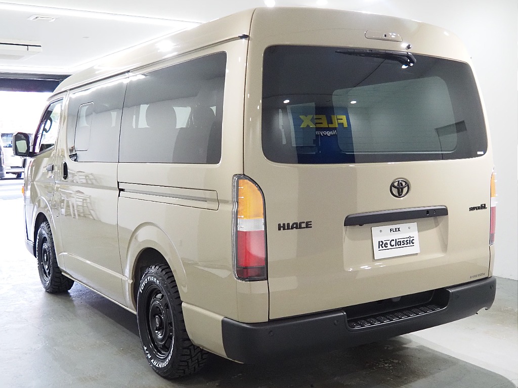 トヨタ ハイエースバン(5枚目)