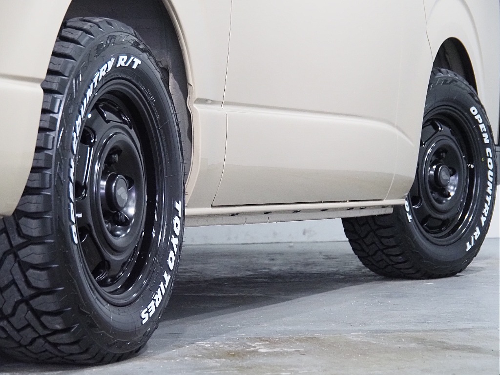 トヨタ ハイエースバン(8枚目)