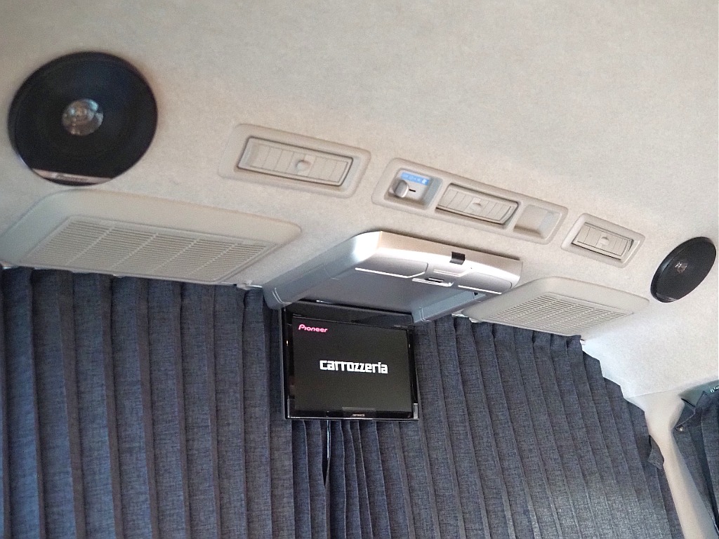 【新車/ハイエースワゴン/キャンピングORCA/2WD】茶木目内装♪【全国納車可能】