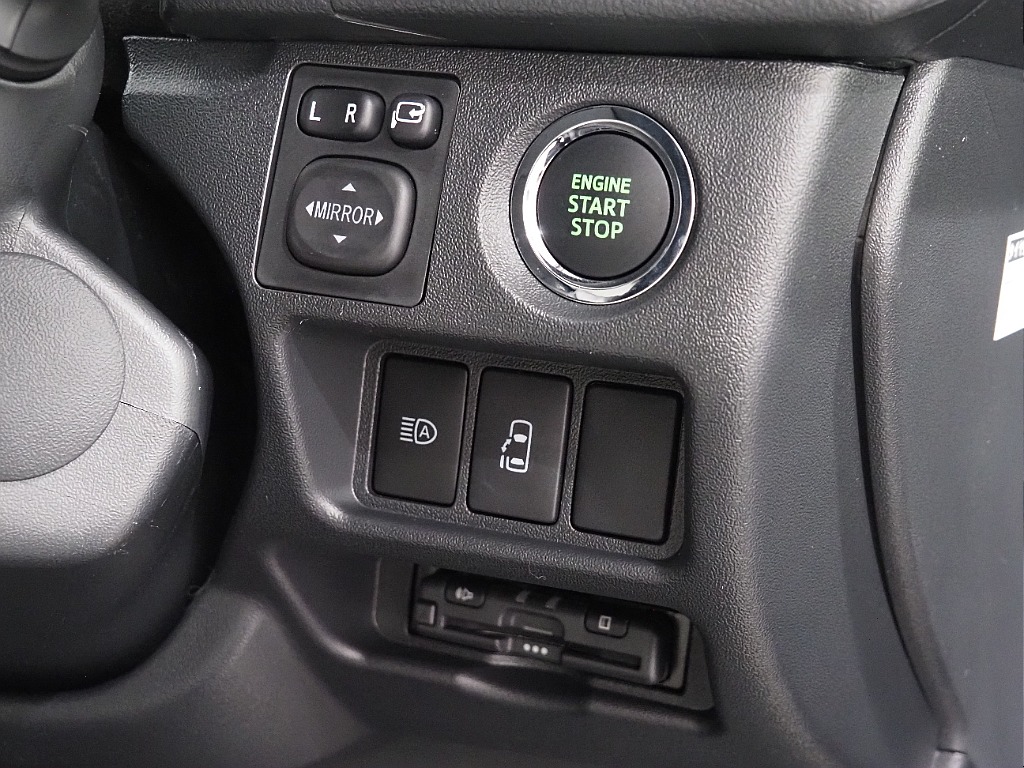 【新車/ハイエースワゴン/キャンピングORCA/2WD】茶木目内装♪【全国納車可能】