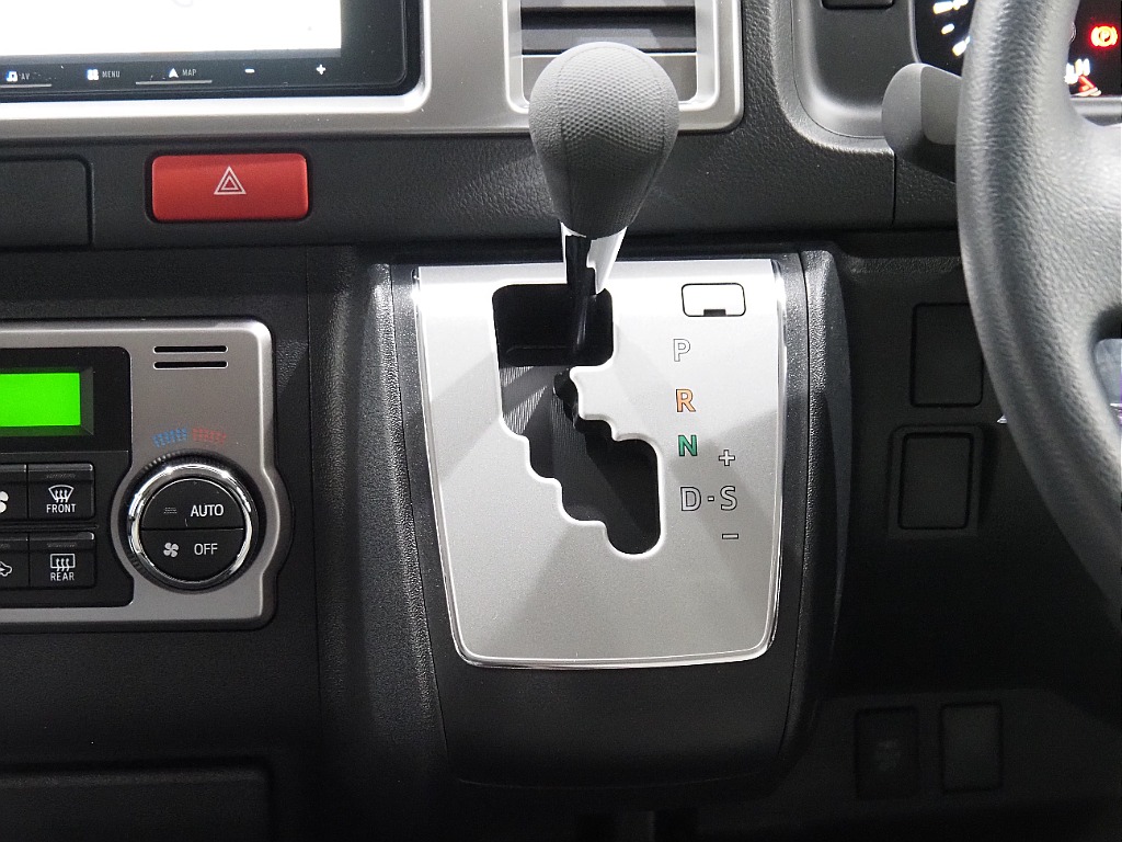 【新車/ハイエースワゴン/キャンピングORCA/2WD】茶木目内装♪【全国納車可能】