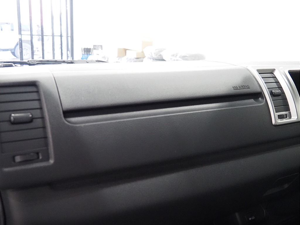 【新車/ハイエースワゴン/キャンピングORCA/2WD】茶木目内装♪【全国納車可能】