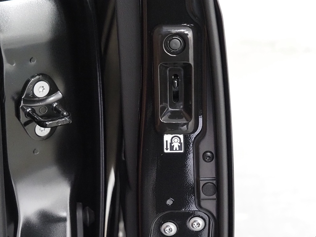 【新車/ハイエースワゴン/キャンピングORCA/2WD】茶木目内装♪【全国納車可能】