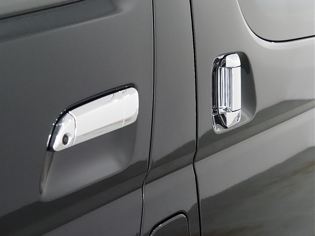 【新車/ハイエースワゴン/キャンピングORCA/2WD】茶木目内装♪【全国納車可能】