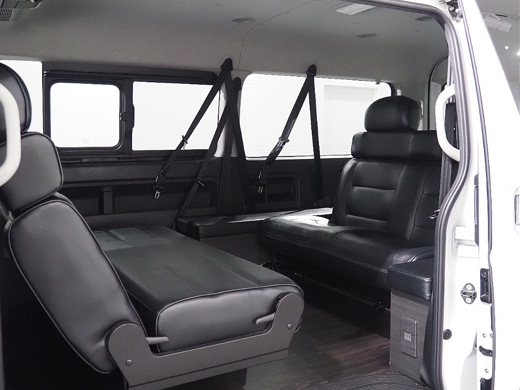 【R4年式/ハイエースワゴンGL/2WD/フルフラットVer5】嬉しい内容の揃った1台が入庫♪【全国納車可能】