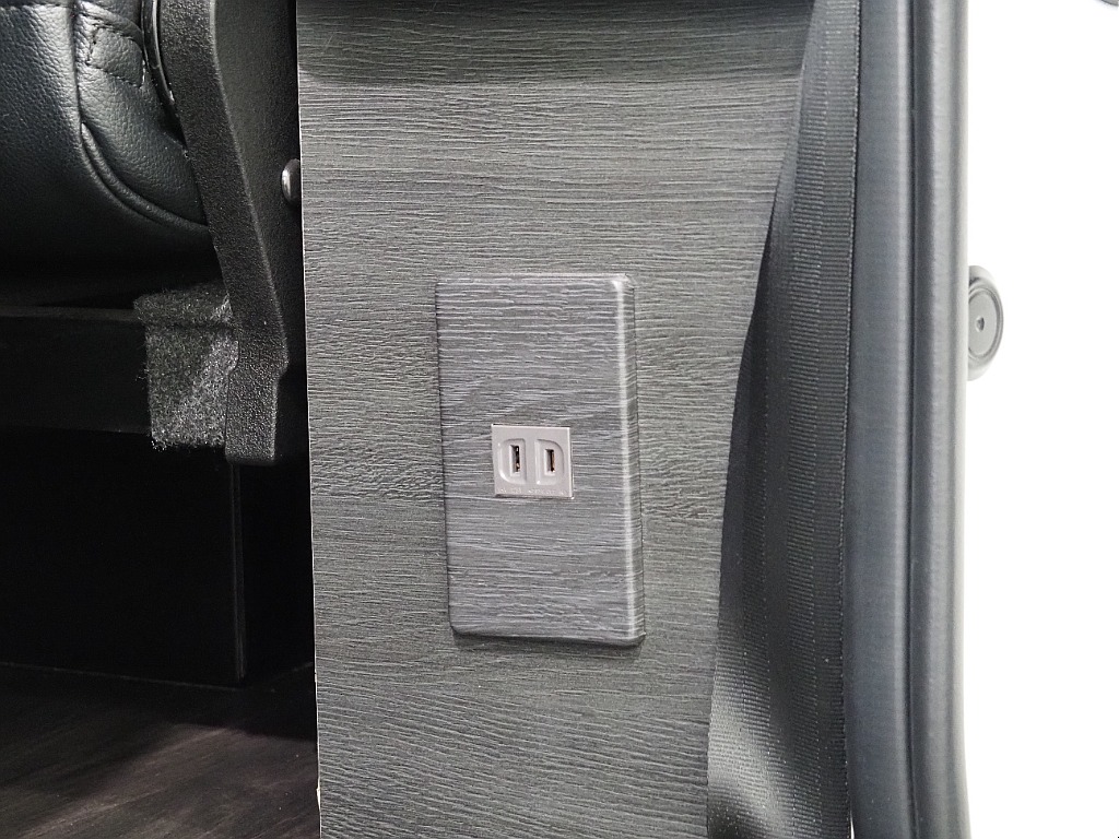 【R4年式/ハイエースワゴンGL/2WD/フルフラットVer5】嬉しい内容の揃った1台が入庫♪【全国納車可能】