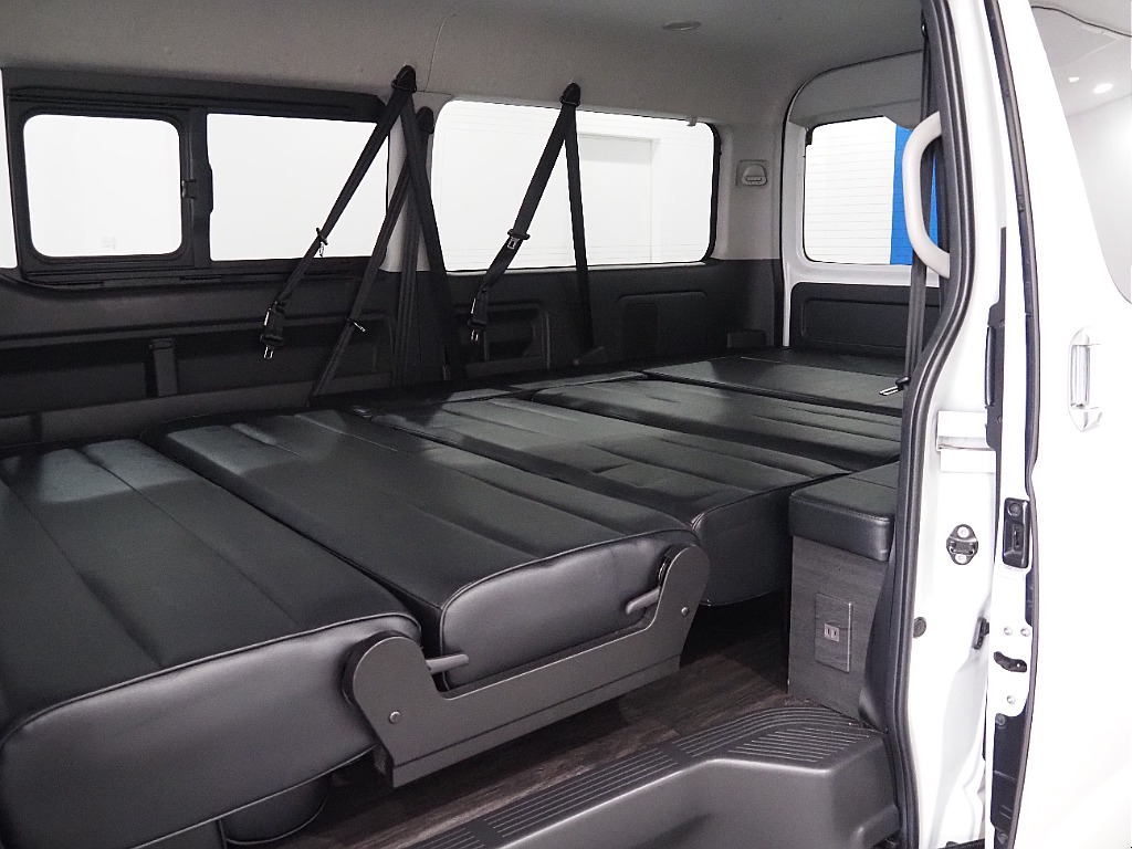 【R4年式/ハイエースワゴンGL/2WD/フルフラットVer5】嬉しい内容の揃った1台が入庫♪【全国納車可能】