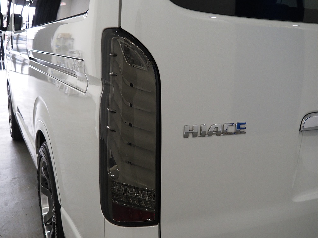 【R4年式/ハイエースワゴンGL/2WD/フルフラットVer5】嬉しい内容の揃った1台が入庫♪【全国納車可能】