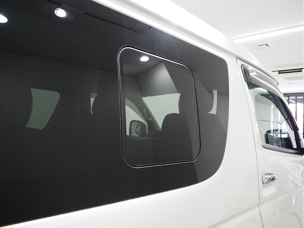 【R4年式/ハイエースワゴンGL/2WD/フルフラットVer5】嬉しい内容の揃った1台が入庫♪【全国納車可能】