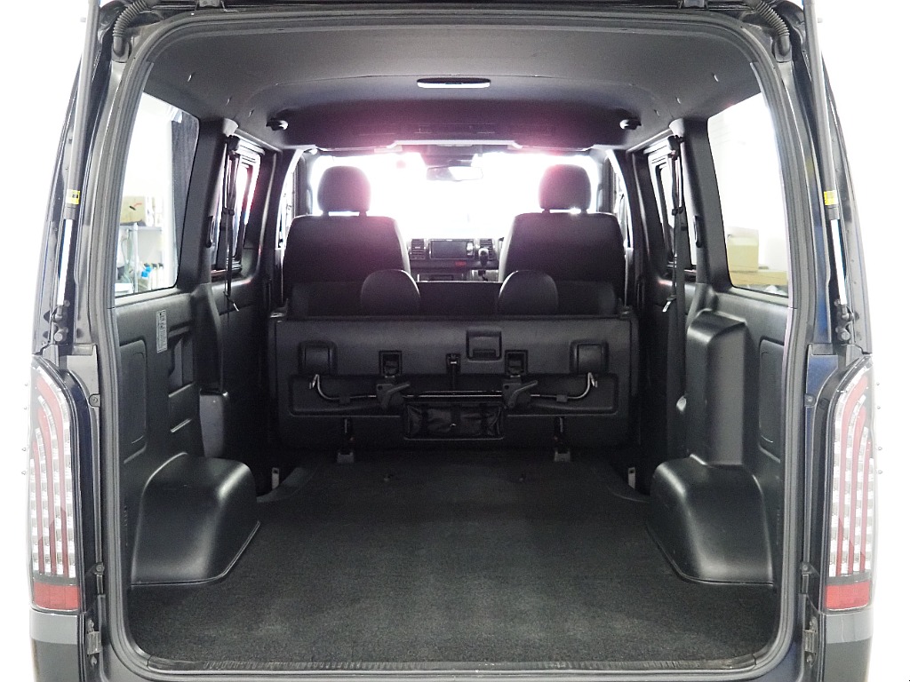 トヨタ ハイエースバン(17枚目)