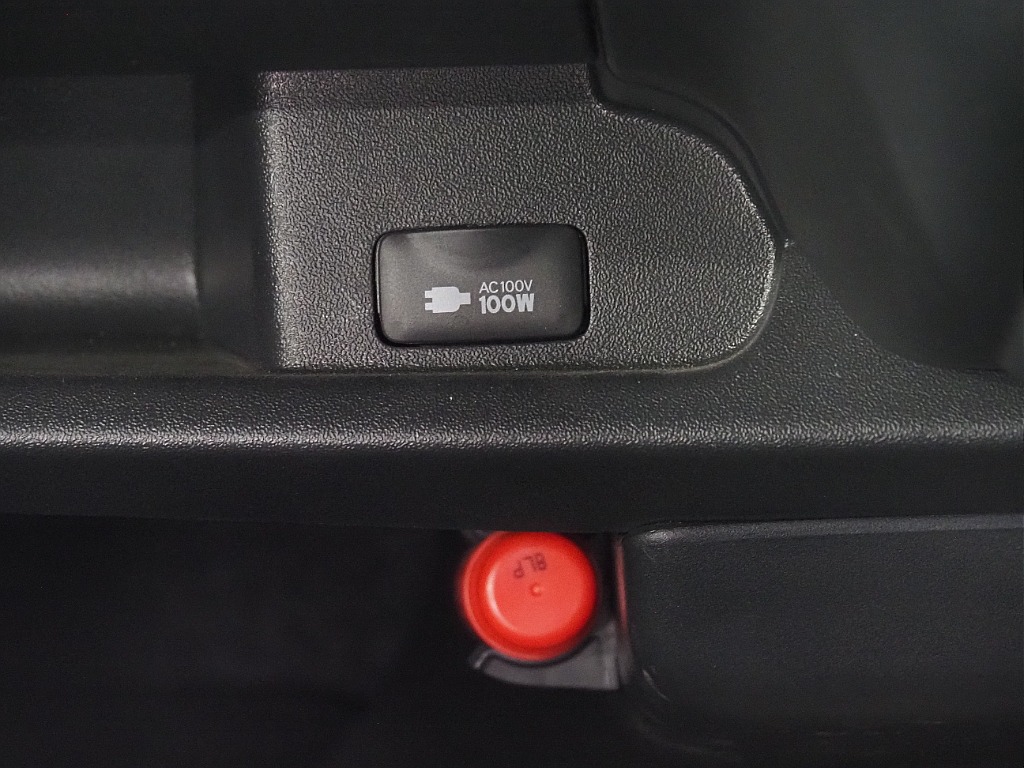 トヨタ ハイエースバン(24枚目)