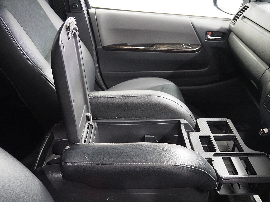 トヨタ ハイエースバン(27枚目)