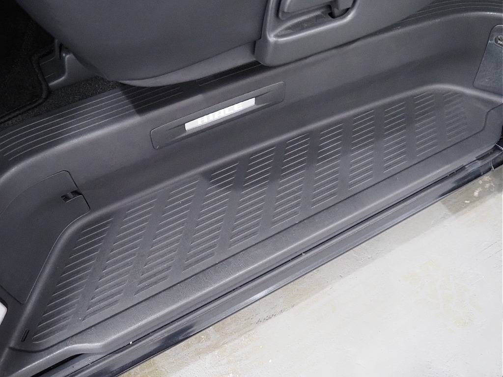 トヨタ ハイエースバン(32枚目)