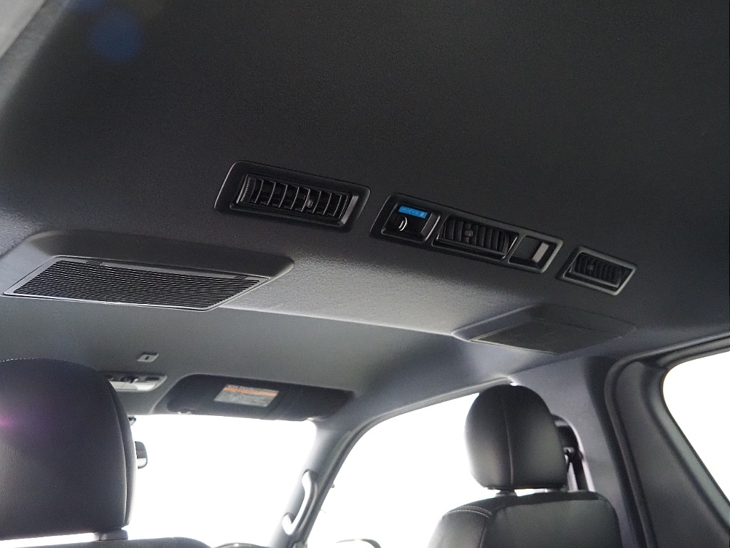 トヨタ ハイエースバン(34枚目)