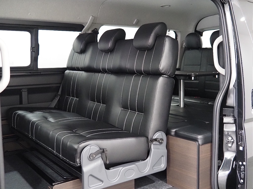 【新車/ワゴンGL/4WD/フルフラットアレンジNEWAS】脱着可能なテーブルにフローリング施工♪【全国納車可能】