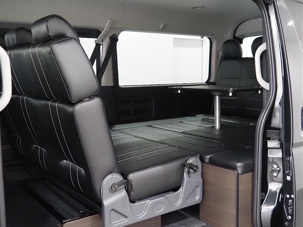 【新車/ワゴンGL/4WD/フルフラットアレンジNEWAS】脱着可能なテーブルにフローリング施工♪【全国納車可能】