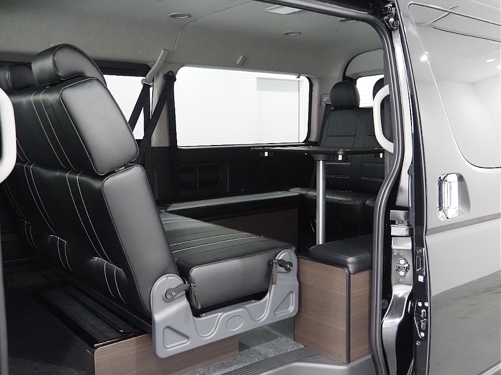 【新車/ワゴンGL/4WD/フルフラットアレンジNEWAS】脱着可能なテーブルにフローリング施工♪【全国納車可能】