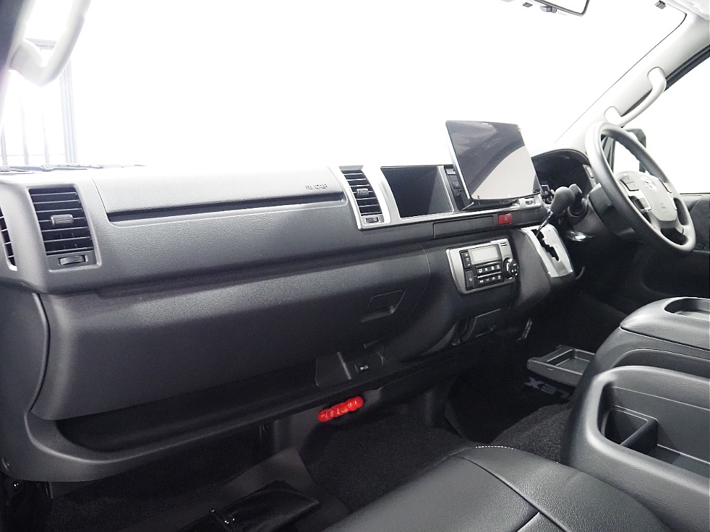 【新車/ワゴンGL/4WD/フルフラットアレンジNEWAS】脱着可能なテーブルにフローリング施工♪【全国納車可能】