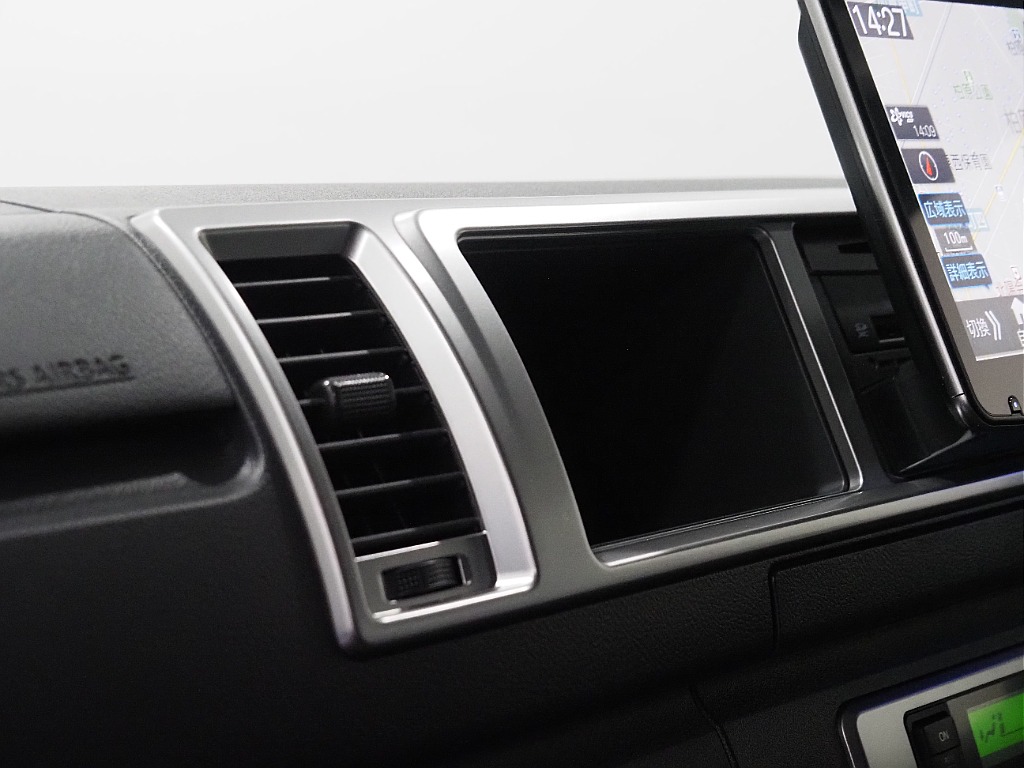 【新車/ワゴンGL/4WD/フルフラットアレンジNEWAS】脱着可能なテーブルにフローリング施工♪【全国納車可能】