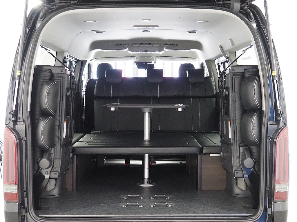 【新車/ワゴンGL/4WD/フルフラットアレンジNEWAS】脱着可能なテーブルにフローリング施工♪【全国納車可能】