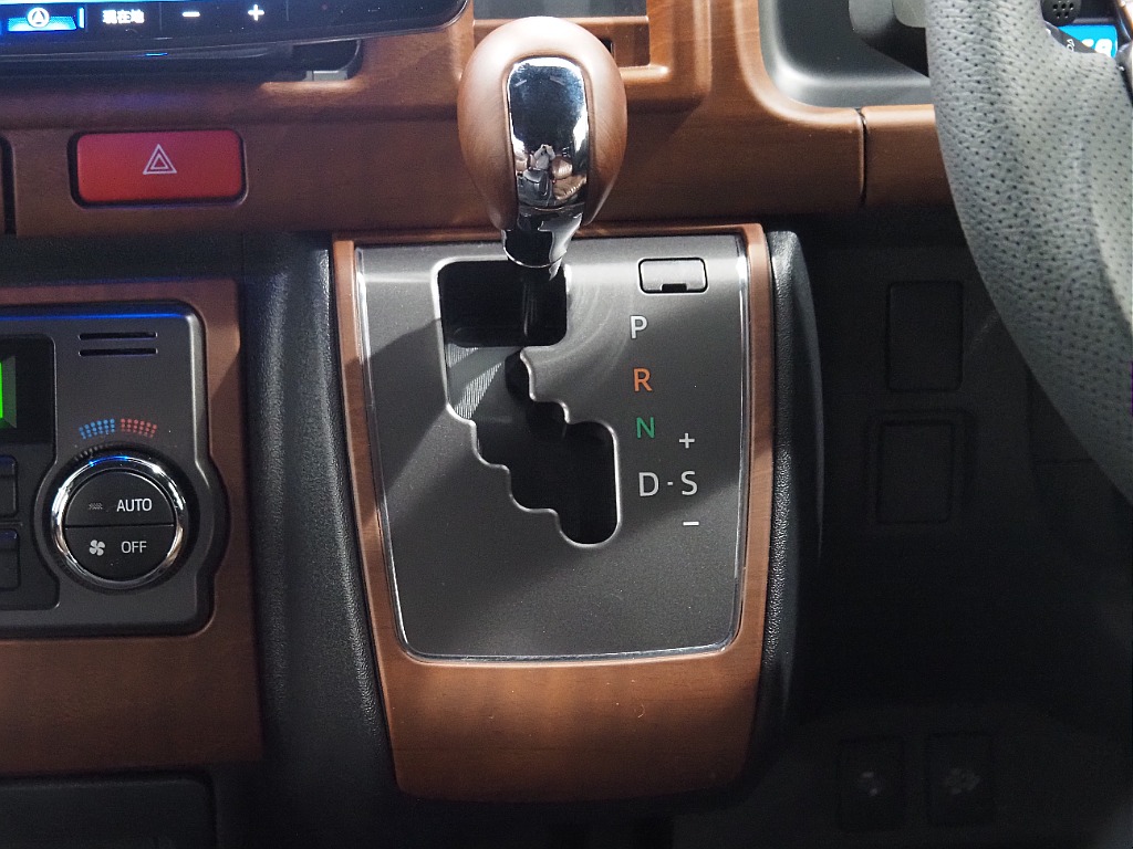 【Renoca CoastLines/DARKPRIMEⅡディーゼル2WD】アンヴィルグレーペイント♪内外装オリジナルパーツ盛沢山！！