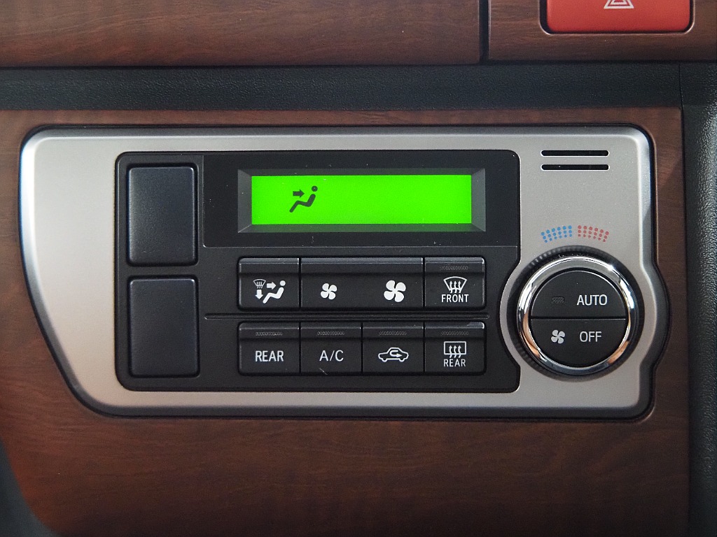【Renoca　CoastLines/R6年式/ハイエースバン/ガソリン2WD】大人気角目4灯をLEDにて贅沢インストール♪【全国納車可能】