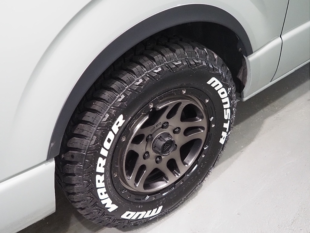 【Renoca　CoastLines/R6年式/ハイエースバン/ガソリン2WD】大人気角目4灯をLEDにて贅沢インストール♪【全国納車可能】