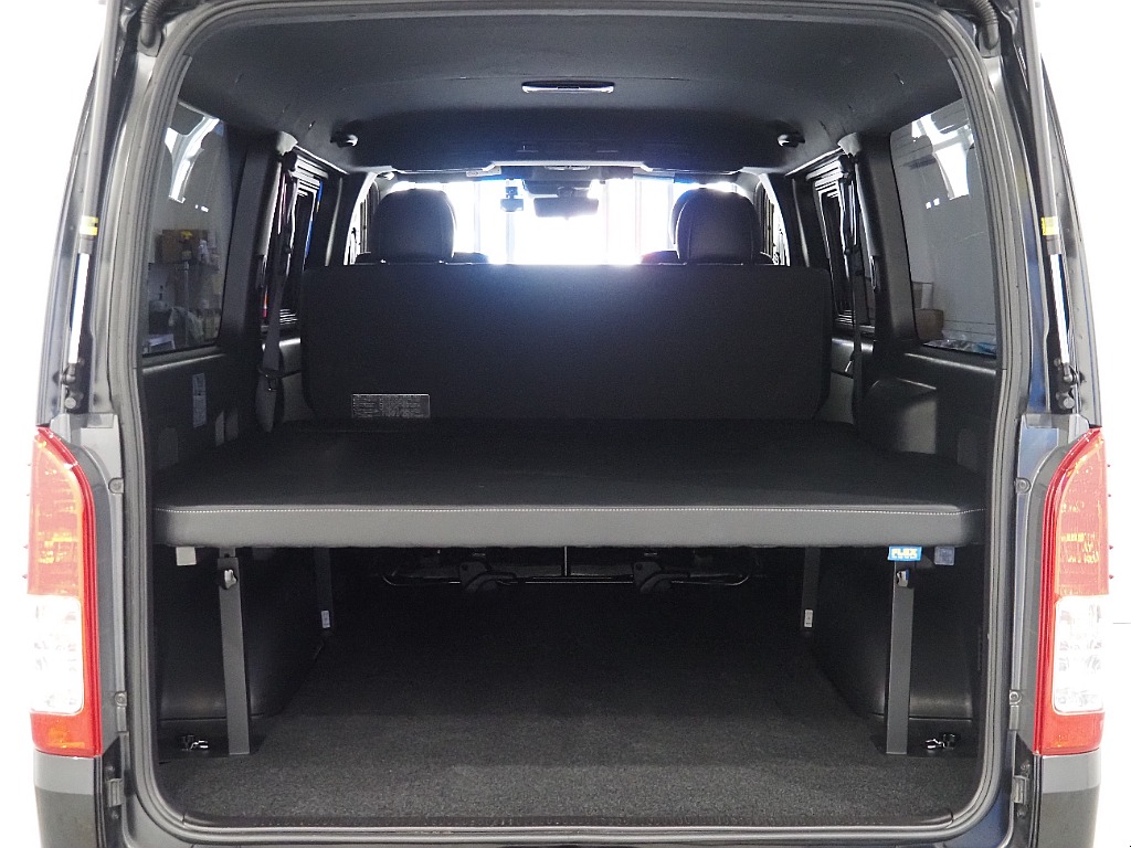 【Ｒ3年式/ハイエースバン/ディーゼル4ＷＤ/両側小窓付き】新品ホイール＆タイヤ付♪【全国納車可能】