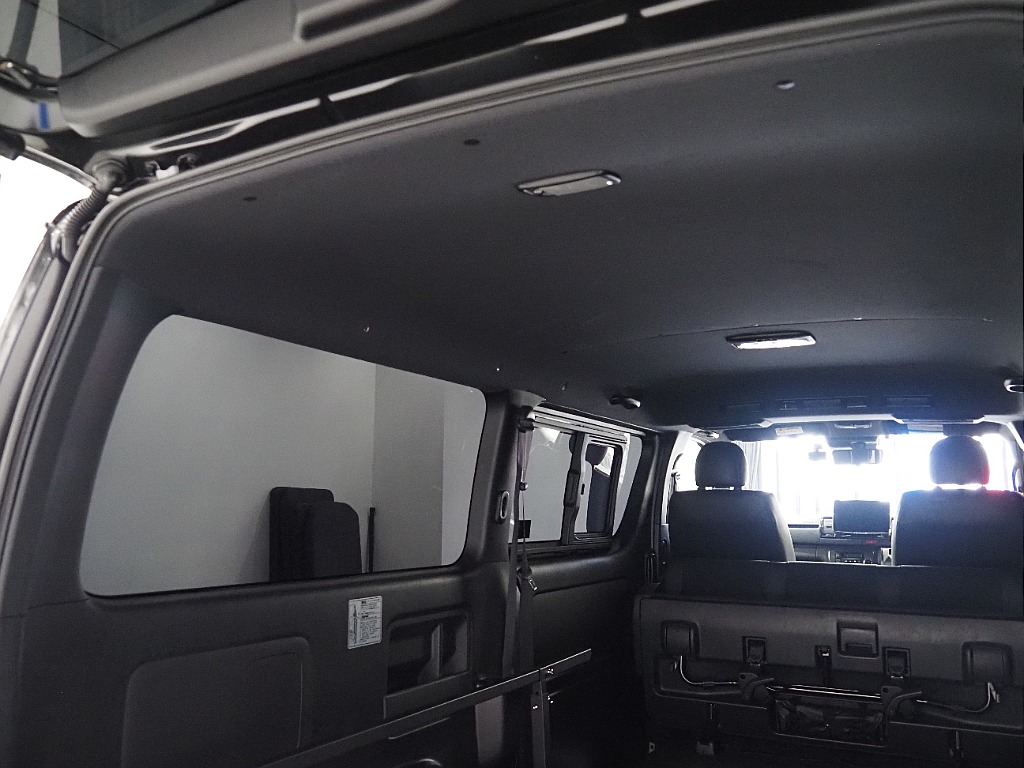 【Ｒ3年式/ハイエースバン/ディーゼル4ＷＤ/両側小窓付き】新品ホイール＆タイヤ付♪【全国納車可能】