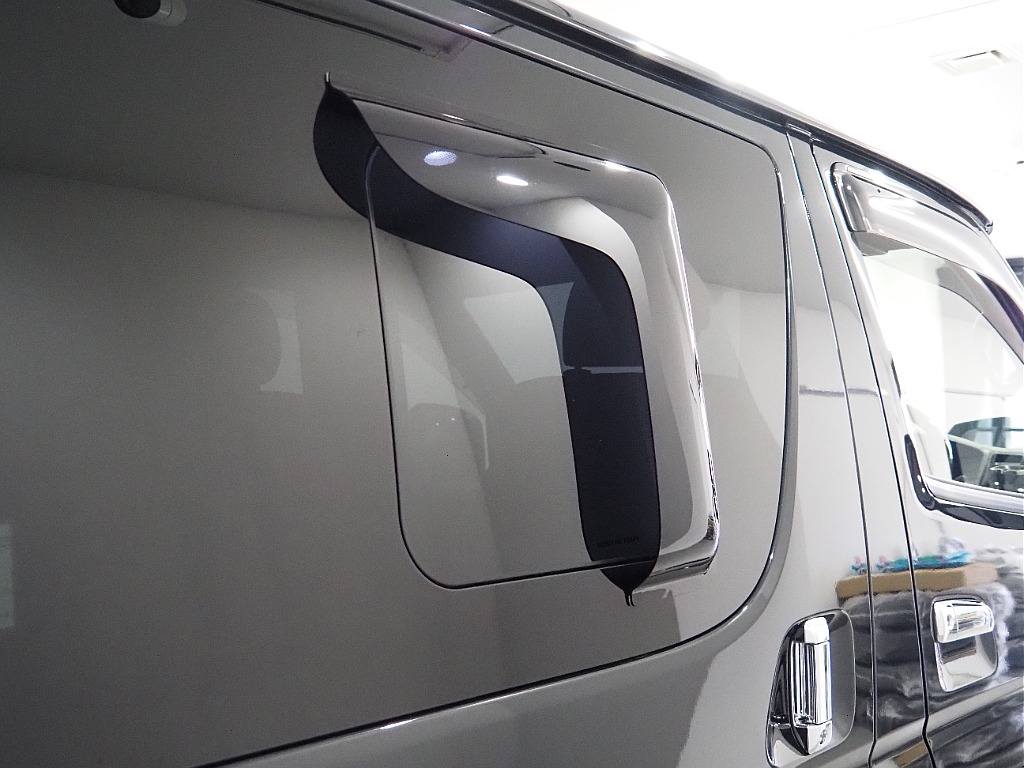 【Ｒ3年式/ハイエースバン/ディーゼル4ＷＤ/両側小窓付き】新品ホイール＆タイヤ付♪【全国納車可能】