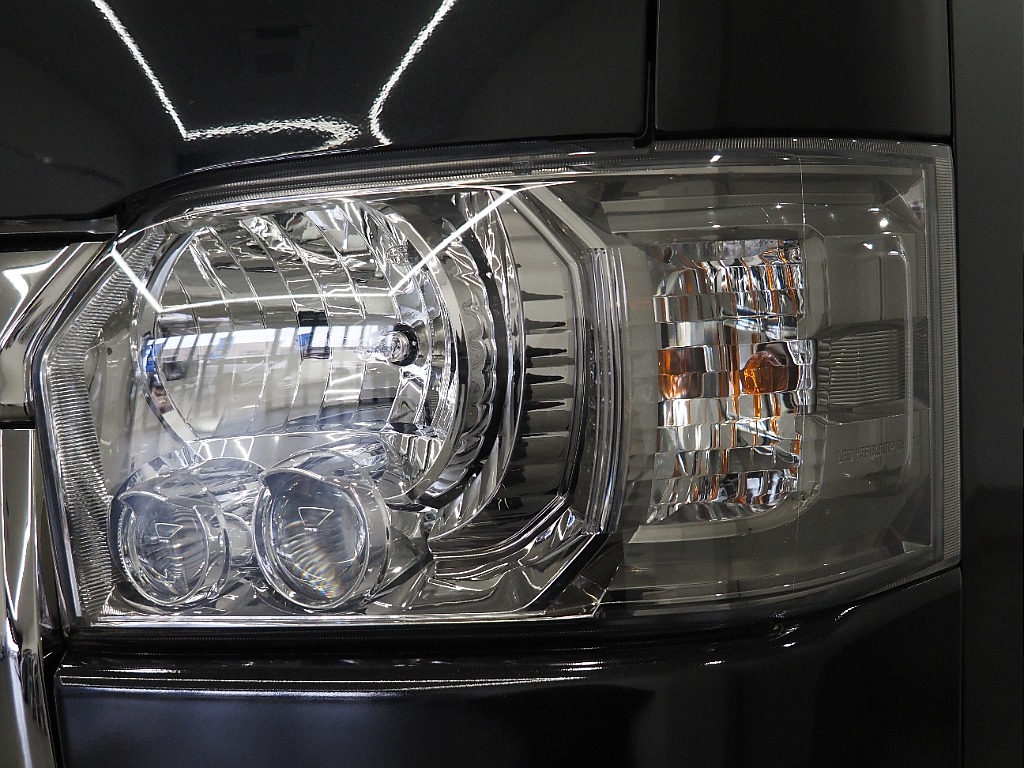 【Ｒ3年式/ハイエースバン/ディーゼル4ＷＤ/両側小窓付き】新品ホイール＆タイヤ付♪【全国納車可能】