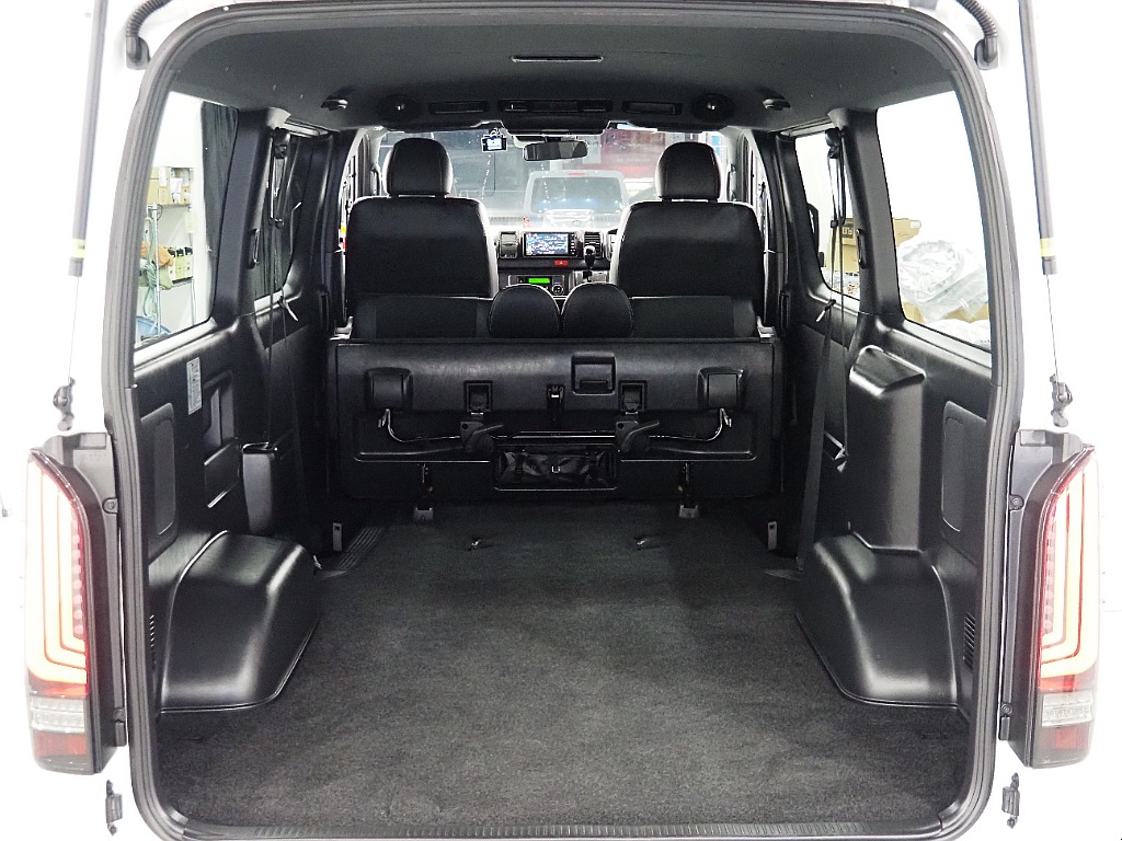 【R4年式/ハイエースバン/ディーゼル4WD/DARKPRIMEⅡ】オフロード×BLACKEDITION【全国納車可能】