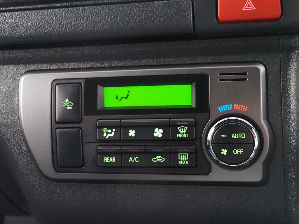 【R4年式/ハイエースバン/ディーゼル4WD/DARKPRIMEⅡ】オフロード×BLACKEDITION【全国納車可能】