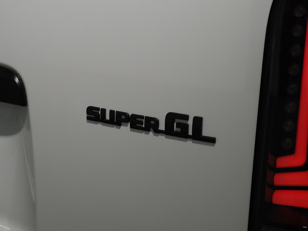 【R4年式/ハイエースバン/ディーゼル4WD/DARKPRIMEⅡ】オフロード×BLACKEDITION【全国納車可能】