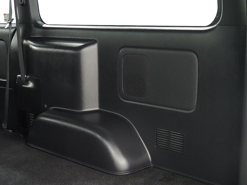 【R4年式/ハイエースバン/ディーゼル4WD/DARKPRIMEⅡ】オフロード×BLACKEDITION【全国納車可能】