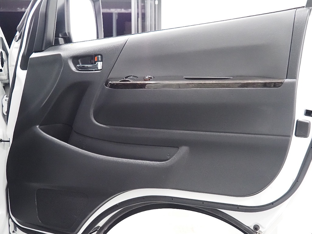 【R4年式/ハイエースバン/ディーゼル4WD/DARKPRIMEⅡ】オフロード×BLACKEDITION【全国納車可能】