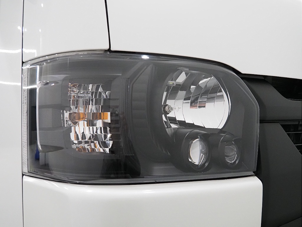 【R4年式/ハイエースバン/ディーゼル4WD/DARKPRIMEⅡ】オフロード×BLACKEDITION【全国納車可能】