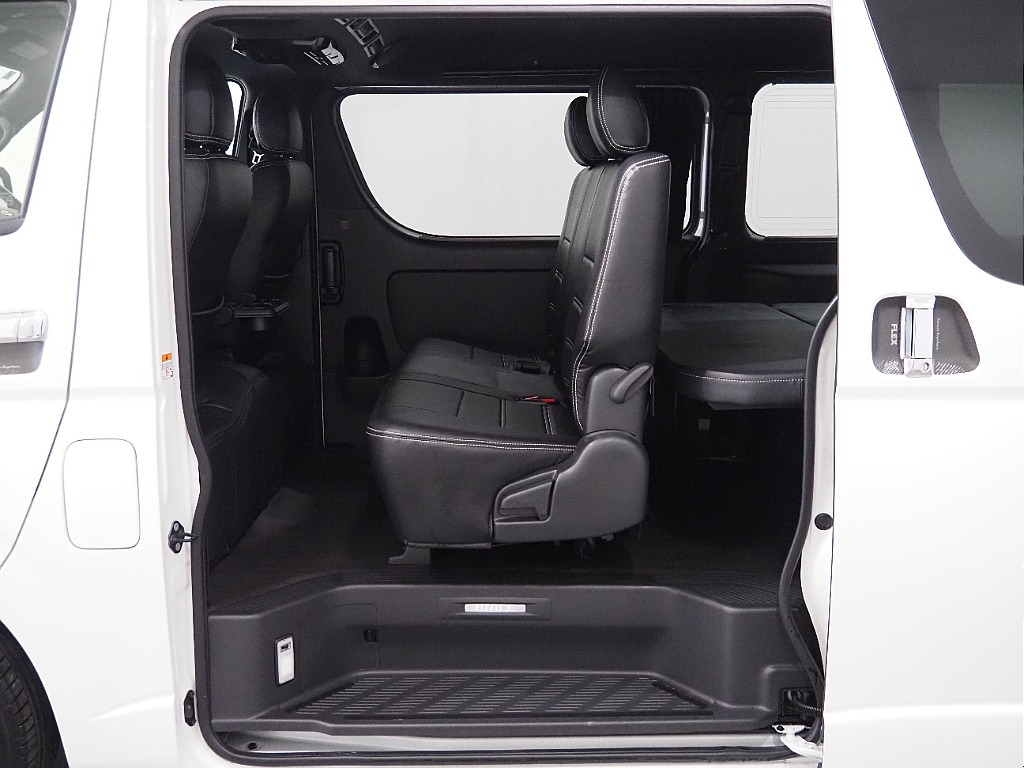 【R４年式/ハイエースバン/DARKPRIMEⅡ/フローリング施工】リア5面カーテン♪【全国納車可能】