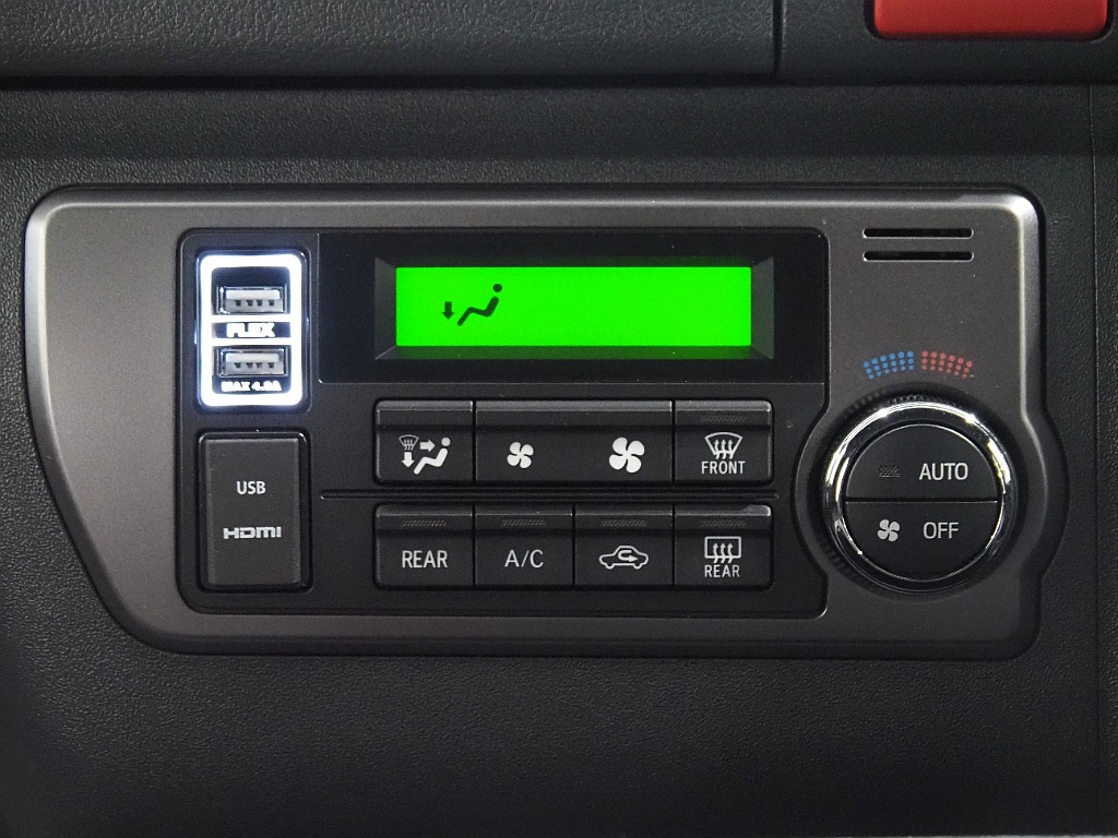 【R４年式/ハイエースバン/DARKPRIMEⅡ/フローリング施工】リア5面カーテン♪【全国納車可能】