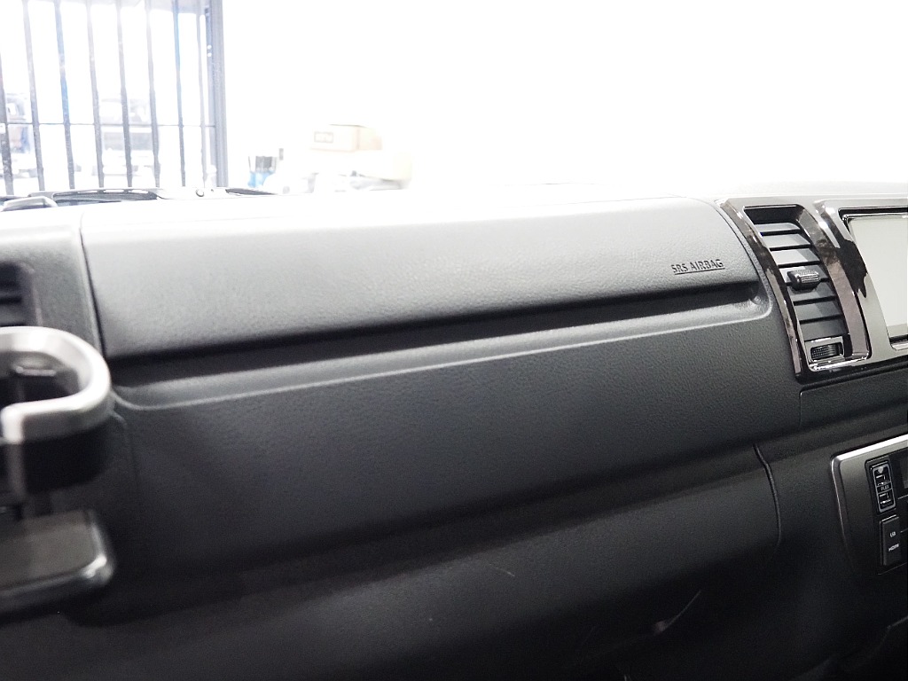 【R４年式/ハイエースバン/DARKPRIMEⅡ/フローリング施工】リア5面カーテン♪【全国納車可能】