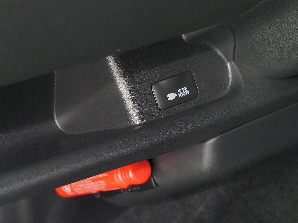 【R４年式/ハイエースバン/DARKPRIMEⅡ/フローリング施工】リア5面カーテン♪【全国納車可能】